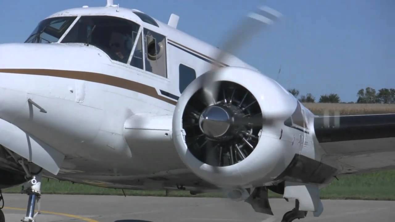 Twin Beech Super 18