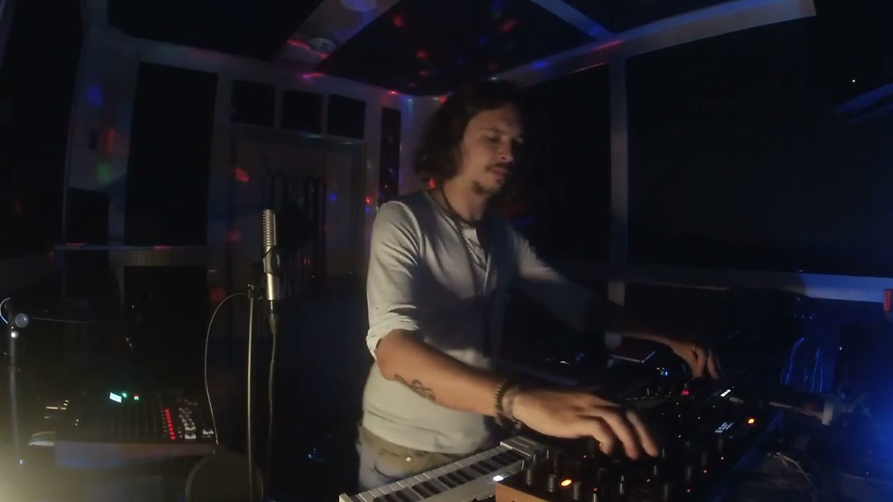 Improvised live Techno set