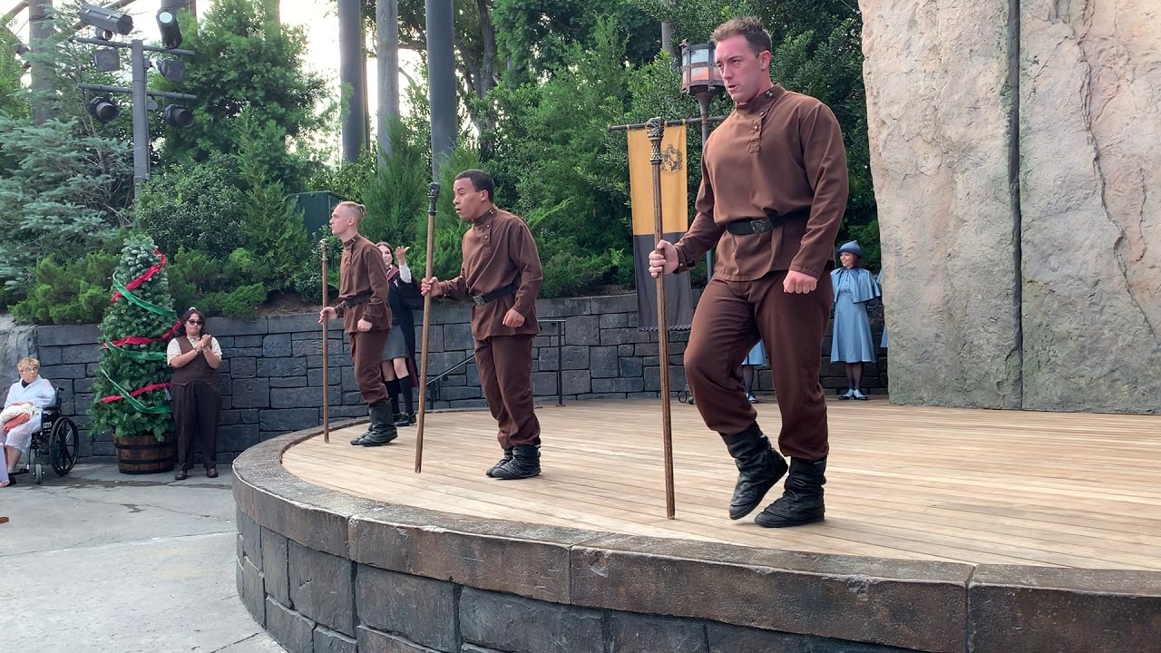 Beauxbatons and Durmstrang show at Wizarding World of Harry Potter