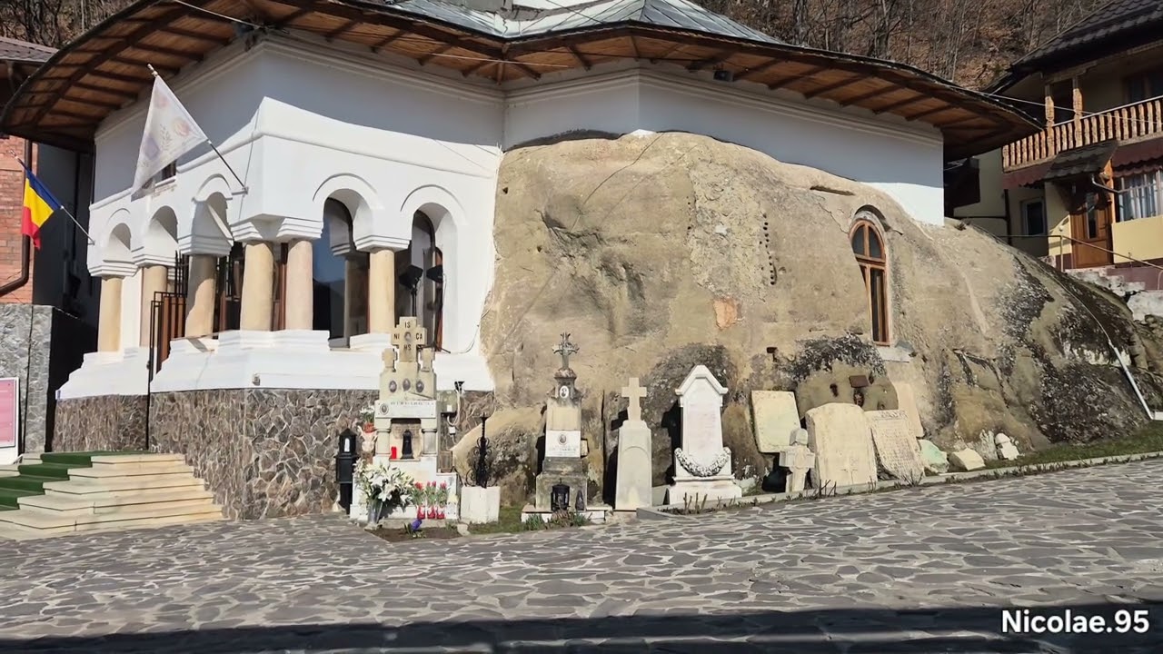 Duminică la Mănăstirea Nămăiești