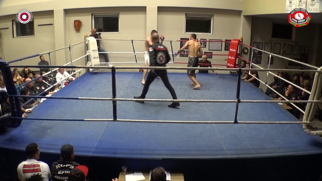 FIGHTCLUB DEN HAAG ON TOUR - Leo Smit vs Grigore Dascalu