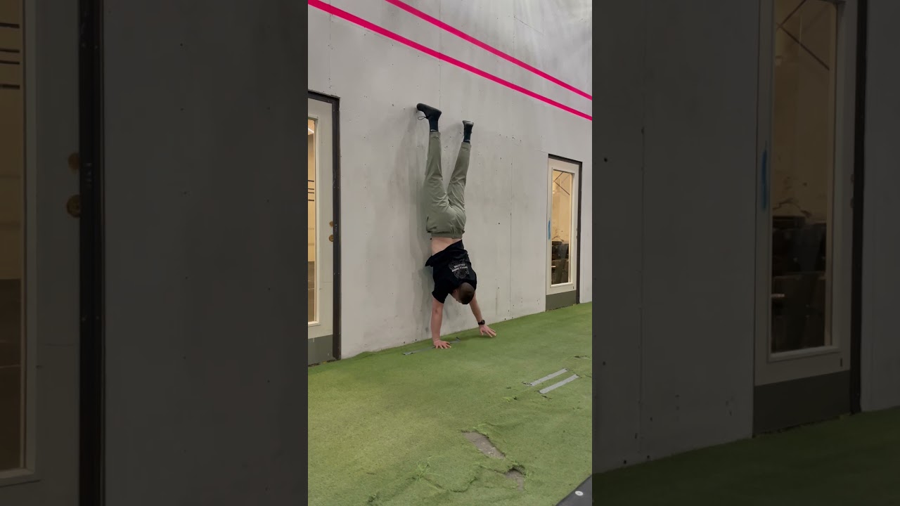 Lateral Handstand Walk