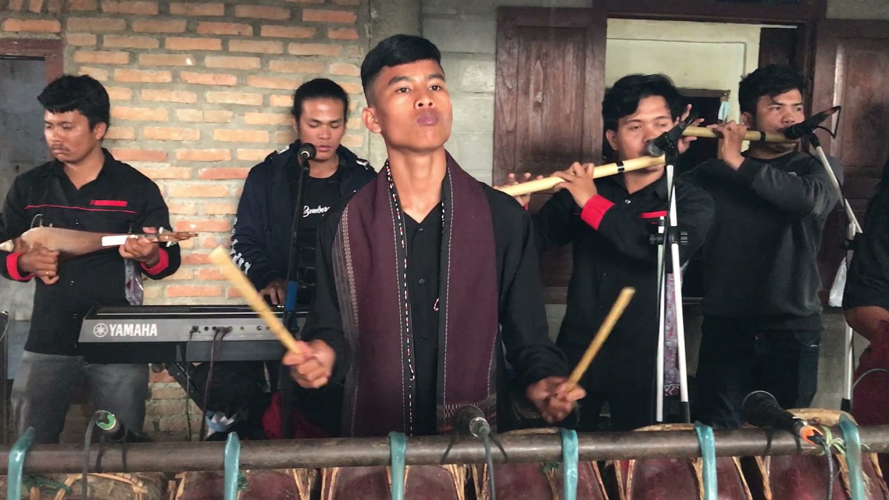 Uning Uningan si sawan putih asli dari Samosir