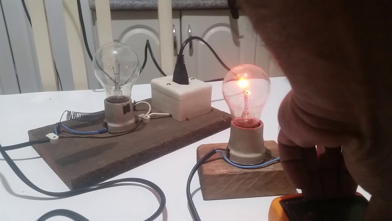 Lâmpada em série com resistência de chuveiro