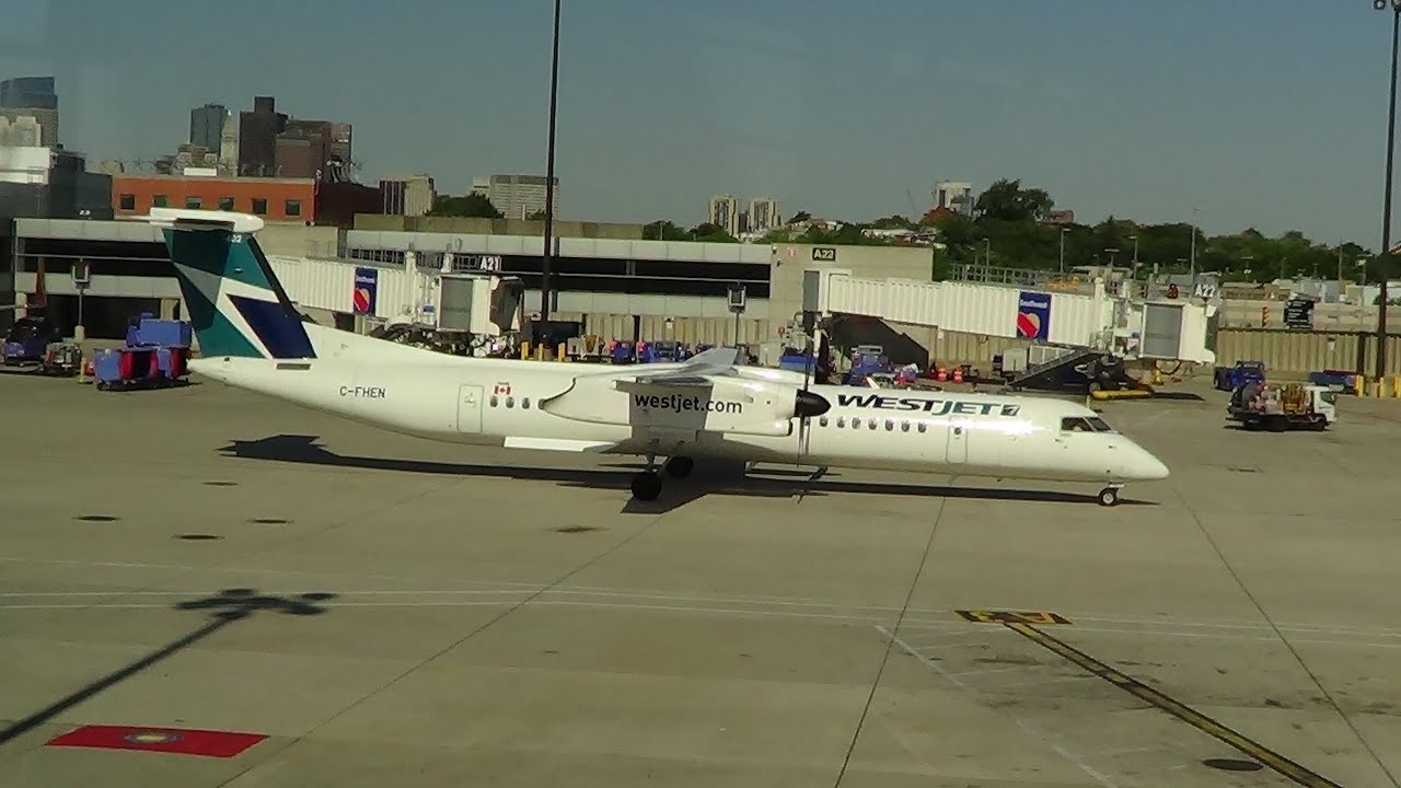 WestJet Encore Bombardier Q400 Flight BOS-YYZ
