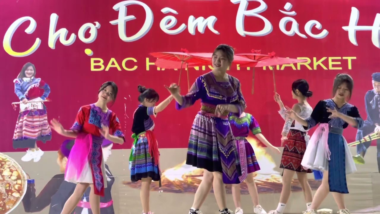 Chợ đêm Bắc Hà Lào Cai .