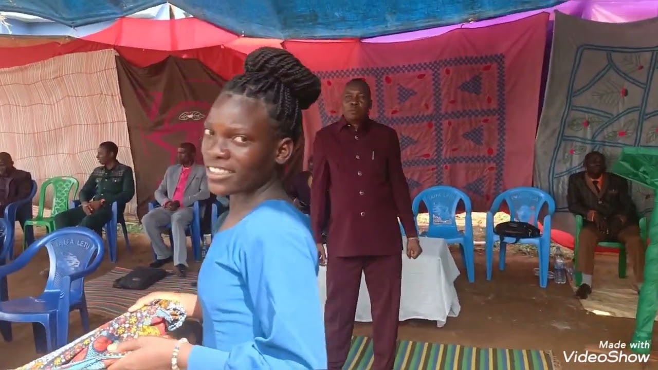 MCHUNGAJI DAUD BONZE AMEKABIZI KANISA LA NYAKANAZI KWENYE TAIFA PIA AMEPEWA HONGERA KWA KAZI KUNWA