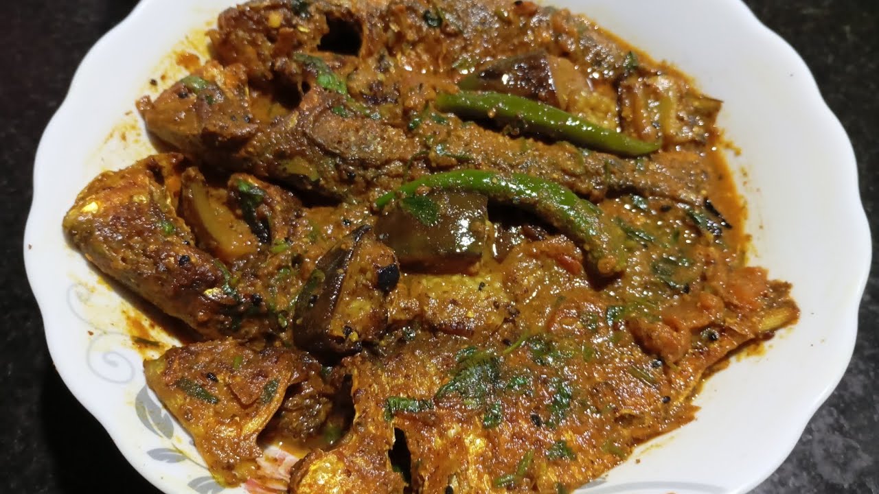 বেগুন দিয়ে খয়রা মাছ এই ভাবে বানিয়ে খান ভাতে কম পরবে