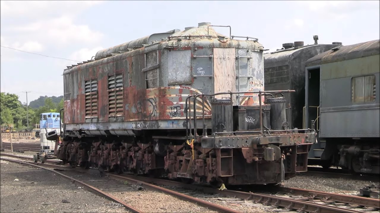 Abandoned New York Central electric locomotives saved! Danbury Rail Museum