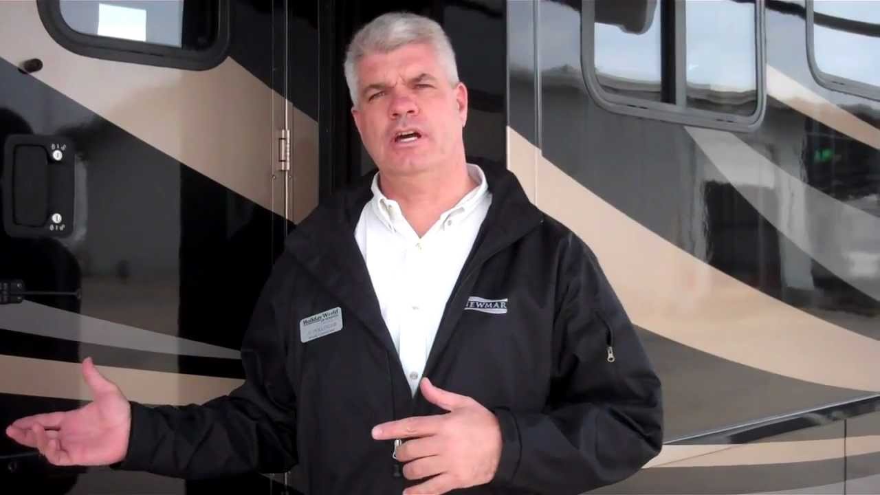 Preowned 2010 Winnebago Sightseer 33C Class A Gas Motorhome
