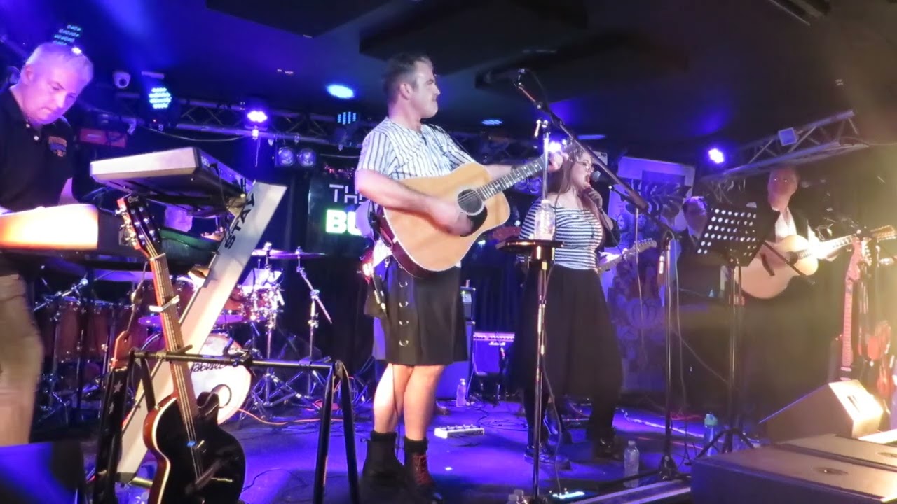 Wish you were here. Them & Us covering Pink Floyd and Fleetwood Mac. Bungalow. Paisley.14.12.2024