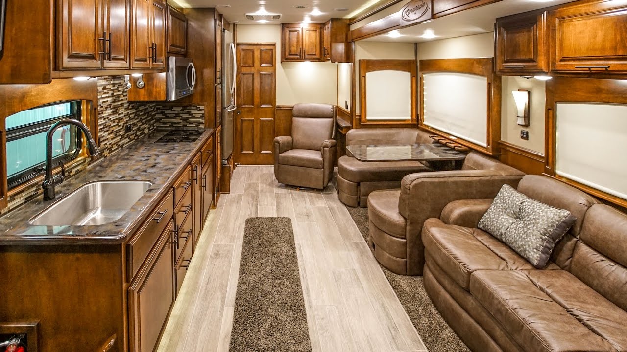 IWS-Stk 5909 Renegade Classic 2017 Interior