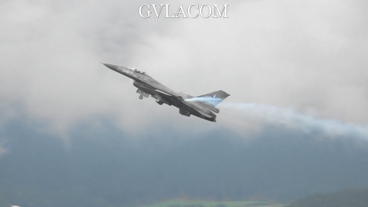 Hellenic Air Force F-16 Zeus Demo Team at Airpower 2024