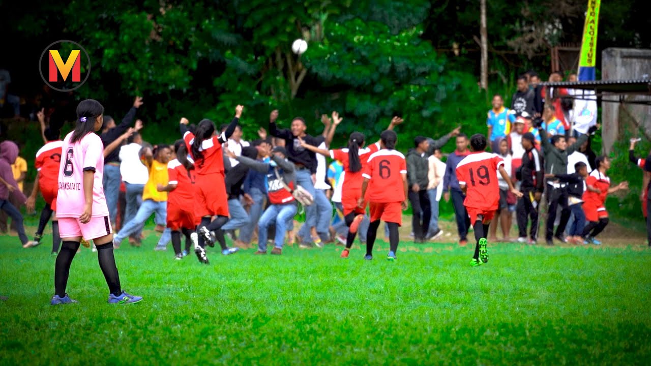 Adu Penalti Sepak Bola Putri: SMK Sadar Wisata VS SMK St. Petrus Ruteng