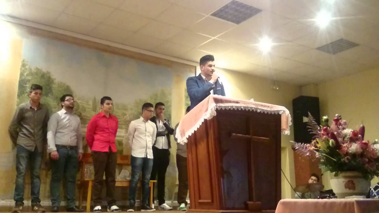 Jóvenes de milladoiro ministran culto