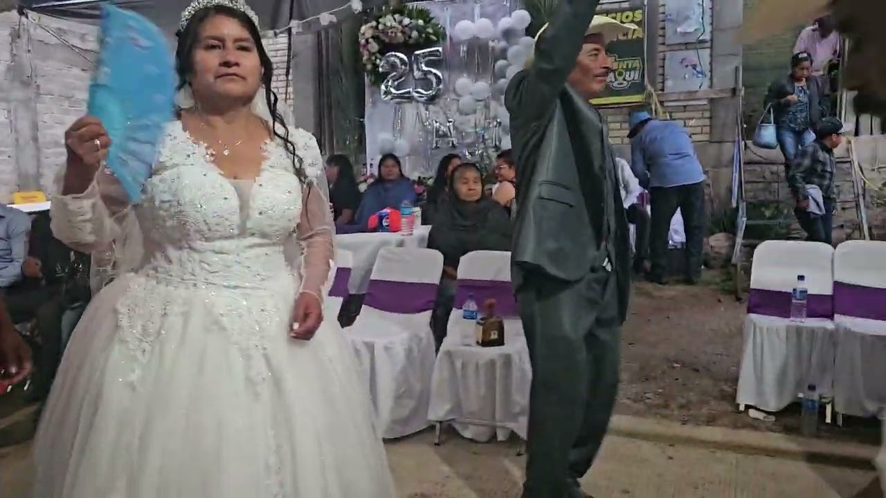 Boda de Plata de Don Feliciano Rojas y Donan María Ramirez Santa María Tindu Con Música Tradicional.