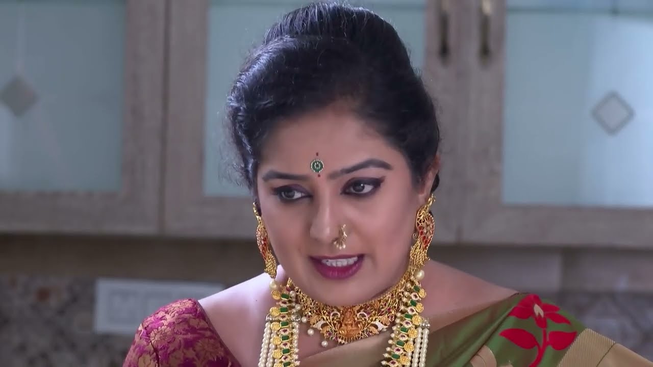 Aravind మరియు Akshara రొమాన్స్ | Radhamma Kuthuru | Full Ep. 247 | ZEE Telugu