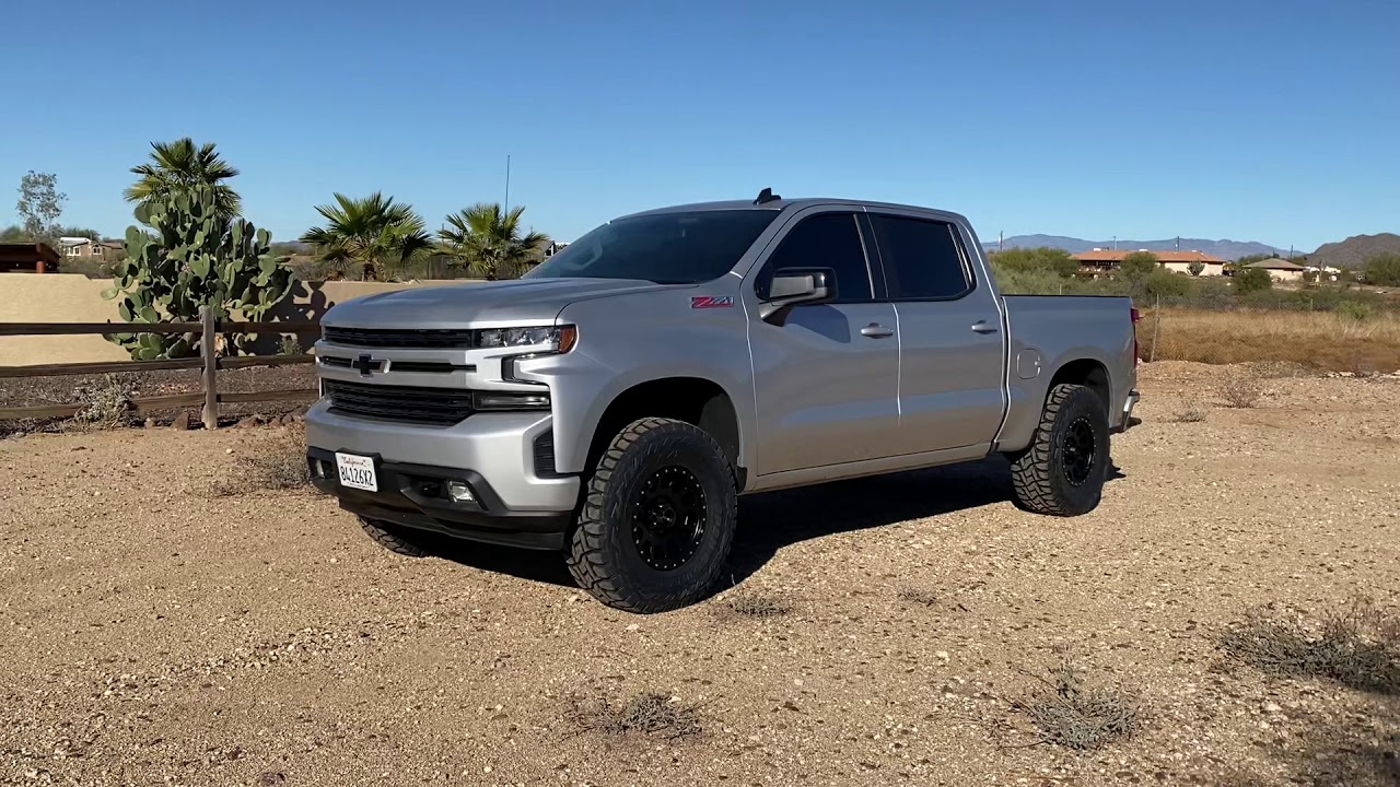 2020 Chevy Silverado, King coil overs and Mazzulla UCA’s, on 35” tires, 17” wheels