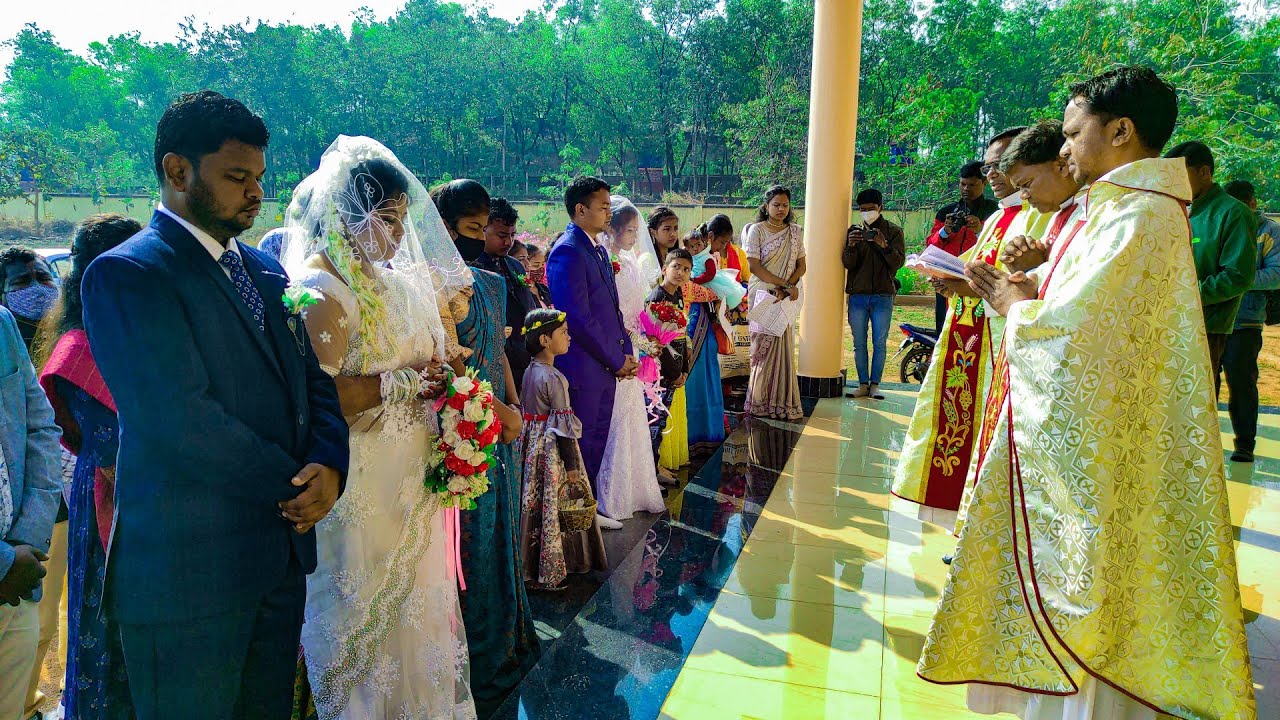 CHURCH MARRIAGE II CHURCH MARRIAGE CEREMONY 2022 ll Bihabandh l Anand Minz vlogs #churchmarriage