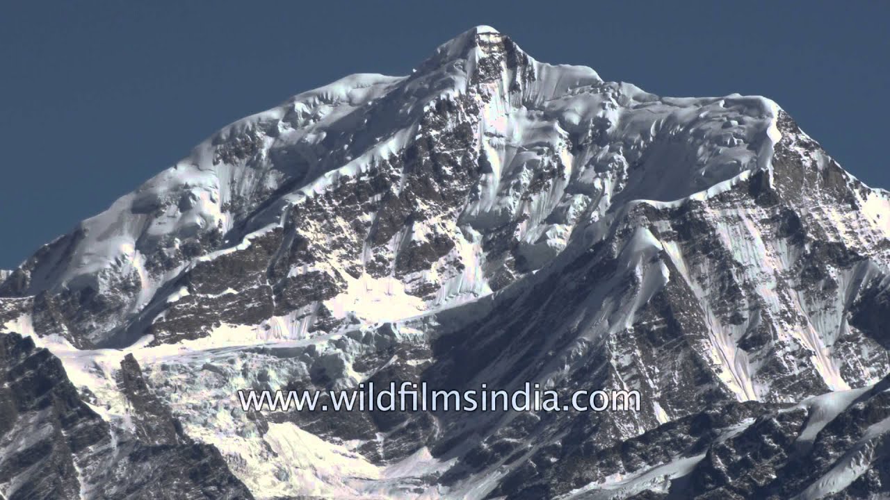 Brilliant Himalayan views of Garhwal peaks Jaonli, Srikantha, Gangotri and Rudragaira