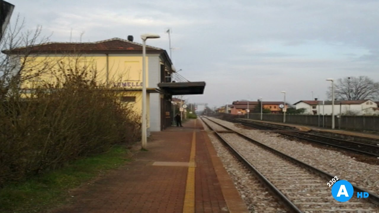 Annunci alla Stazione di Lomello