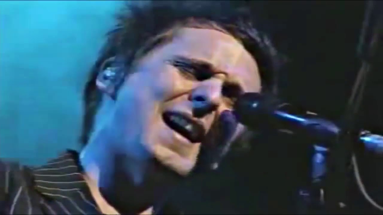 Muse - Live At KROQ Almost Acoustic Christmas, Los Angeles, CA  12/11/2004