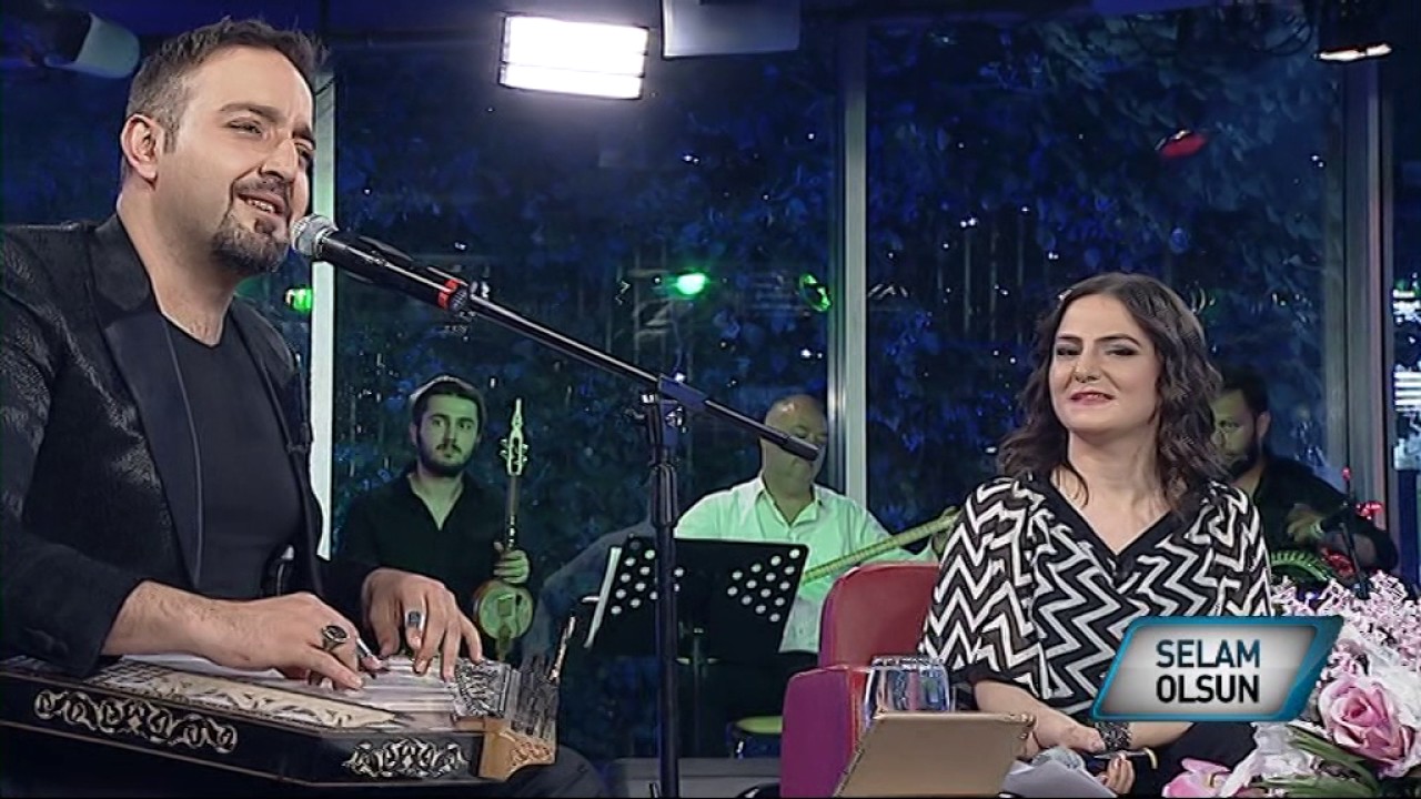 Turgay Coşkun   Beyaz Gül Kırmızı Gül