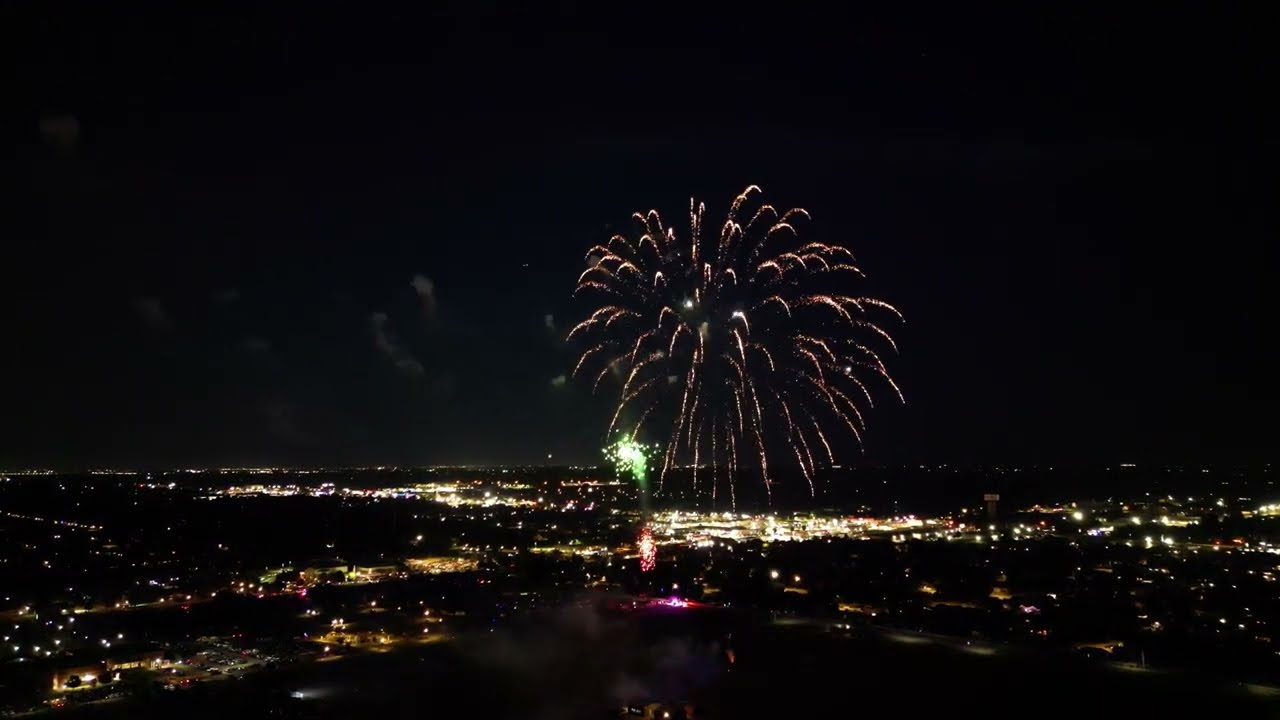 Red, White & Boom! Fireworks in 4K ~ Mustang, OK