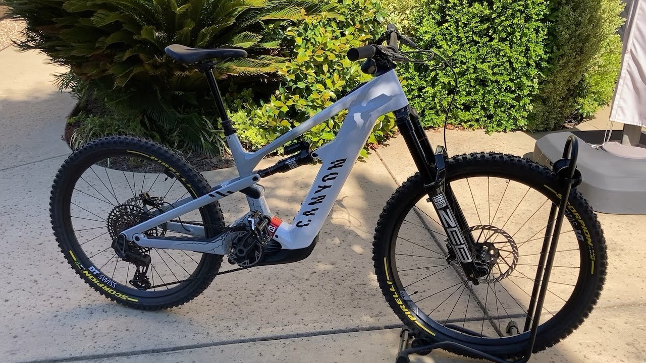 2024 Canyon Strive:ON CFR LTD | CLOSER LOOK