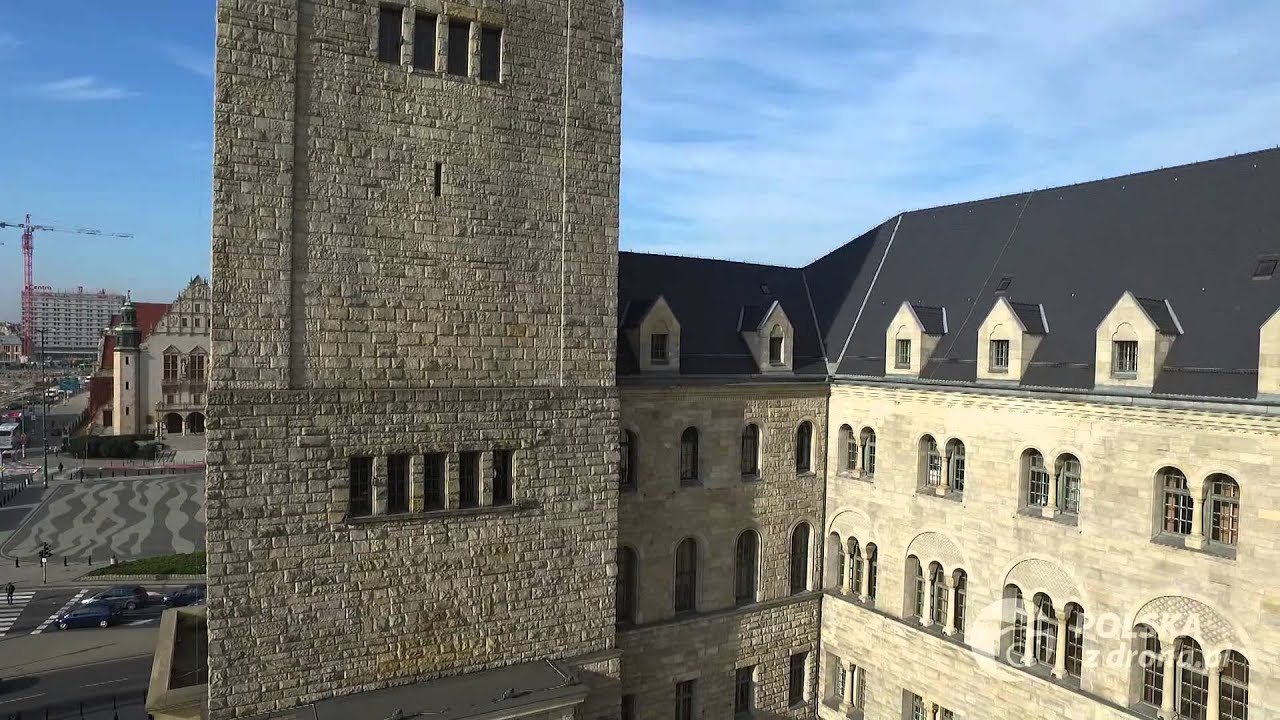 Centrum Kultury Zamek w Poznaniu z lotu ptaka