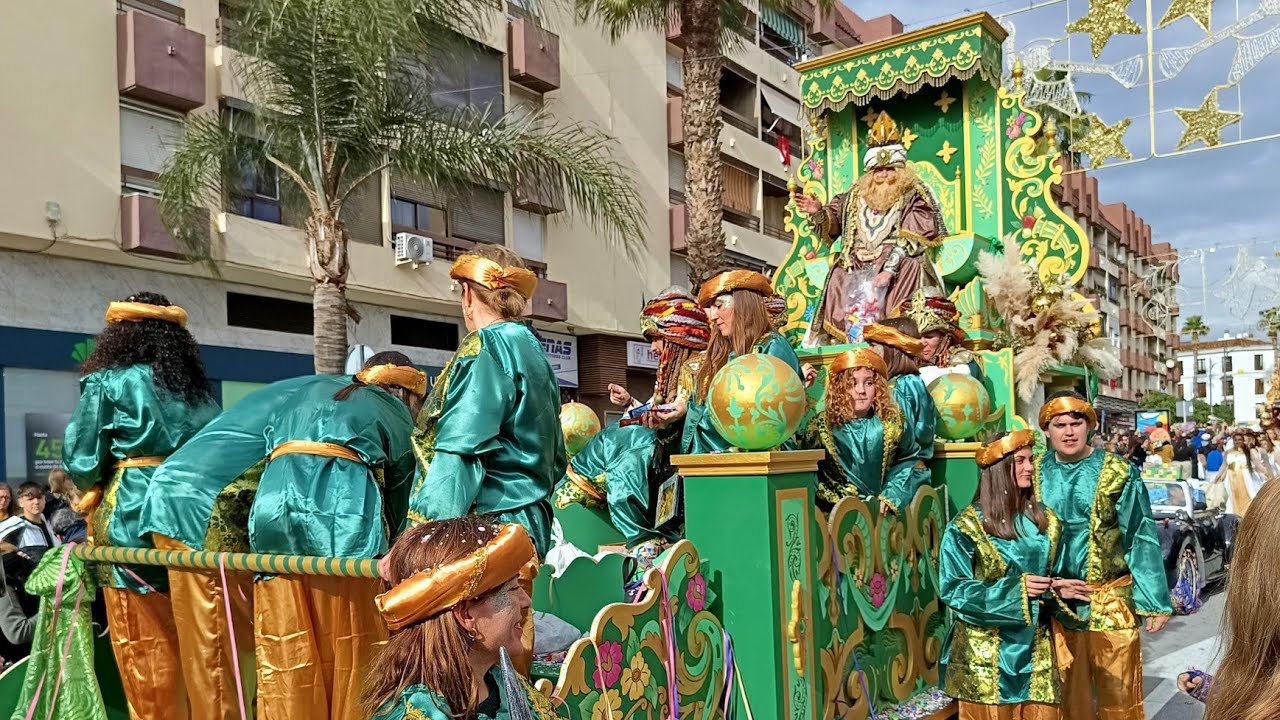 👑👑👑Cabalgata Reyes Magos en Vélez Málaga (Málaga) vídeo 1