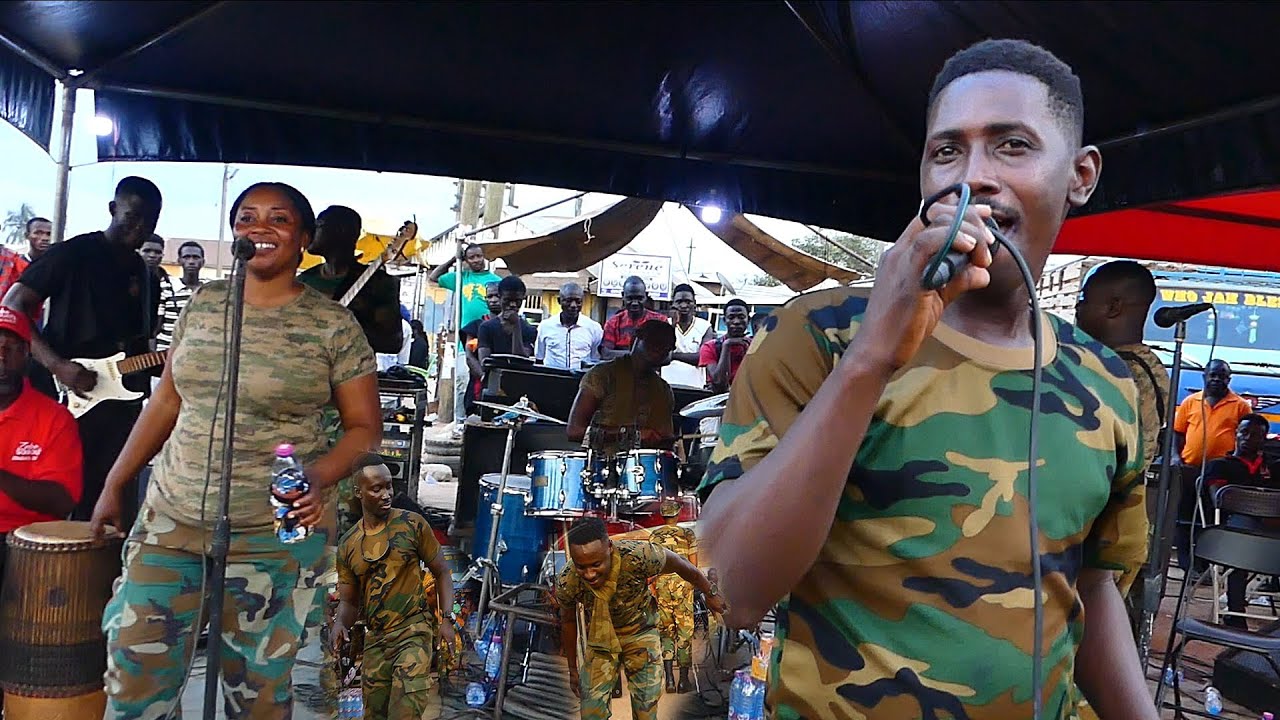 4th dimension band plays ja adofo's adadamu highlife song yaa boatemaa with vim on apuutoo live band