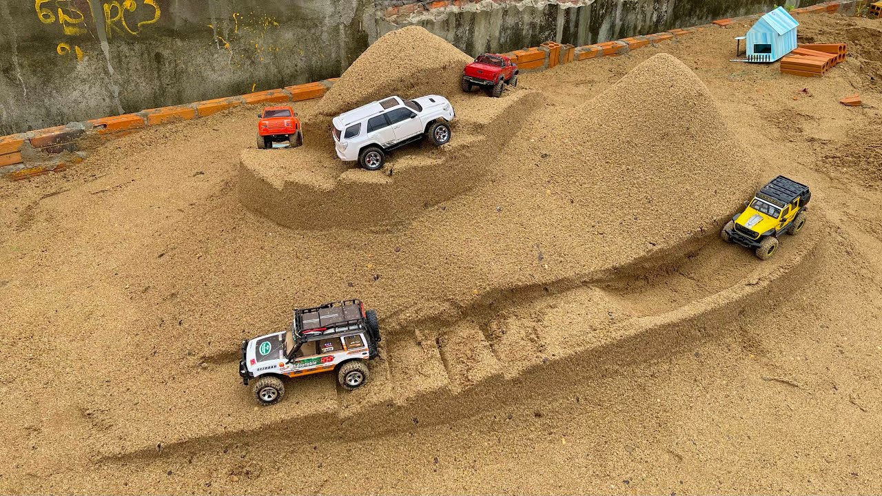 RC Off-Road Mountain Challenge – Can They Conquer This Extreme Sand Hill? 😱🔥