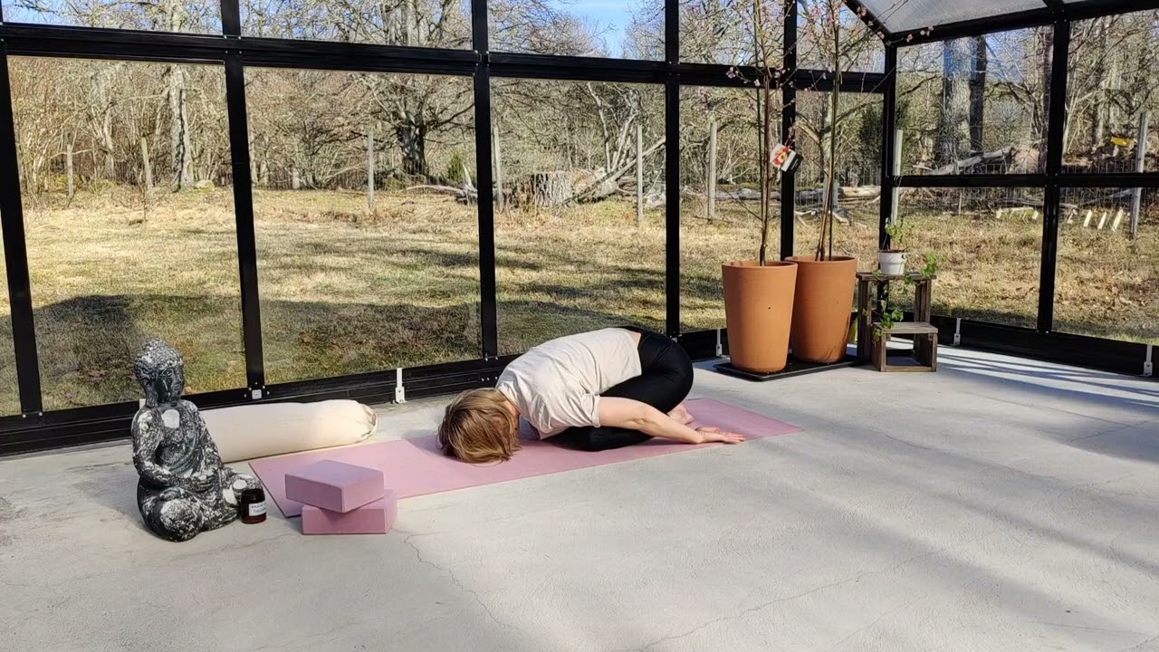 Del 1|| Stresslindrande ♥️ Yin Yogapass för nybörjare, på svenska.