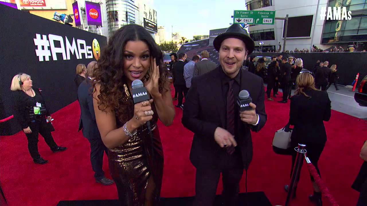 One Direction Red Carpet Arrival - AMAs 2014