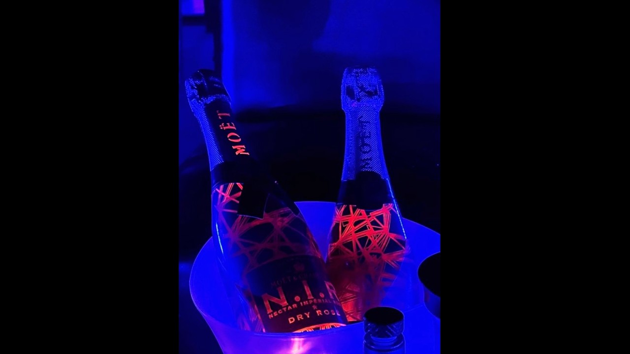 (FREE) Bad Bunny x Mora x Quevedo - 