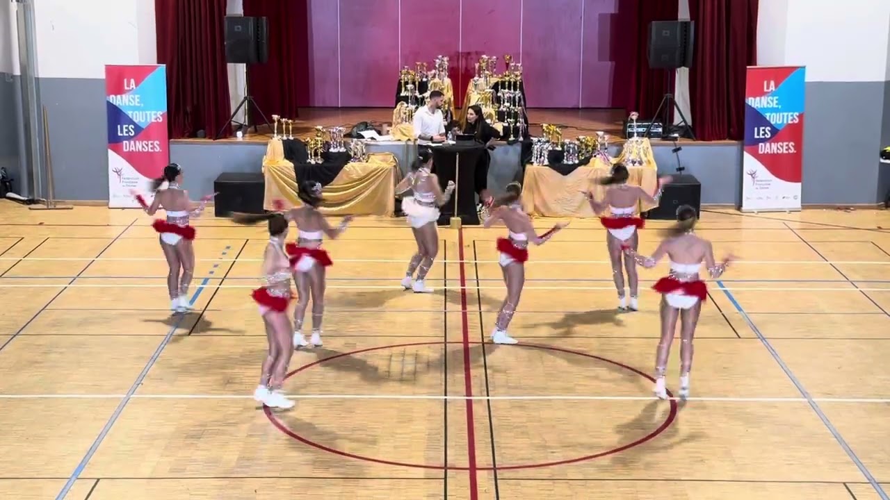 Finale small formation ladies