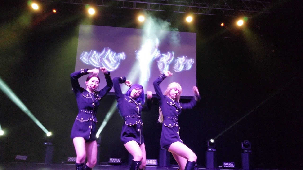 Dreamcatcher (드림캐쳐) - Taki Taki - Live in Orlando 191213 - 4k Fancam