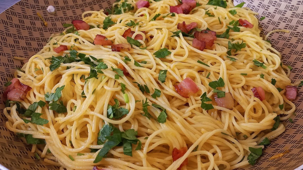 MACARRÃO ALHO, ÓLEO E BACON | DICAS DA VALL