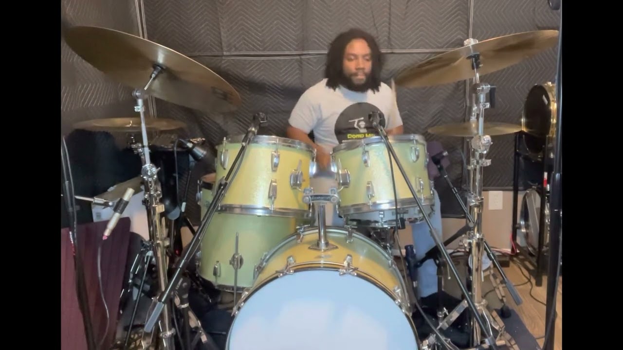 Ludwig 1970’s maple Kit