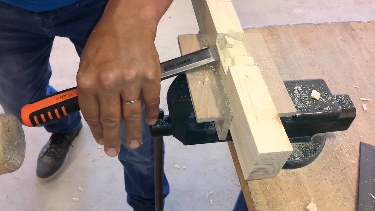 Henrie Boxstart nu eigenaar van Zelfbouwcursussen.nl. Vooroefening timmeren 2.