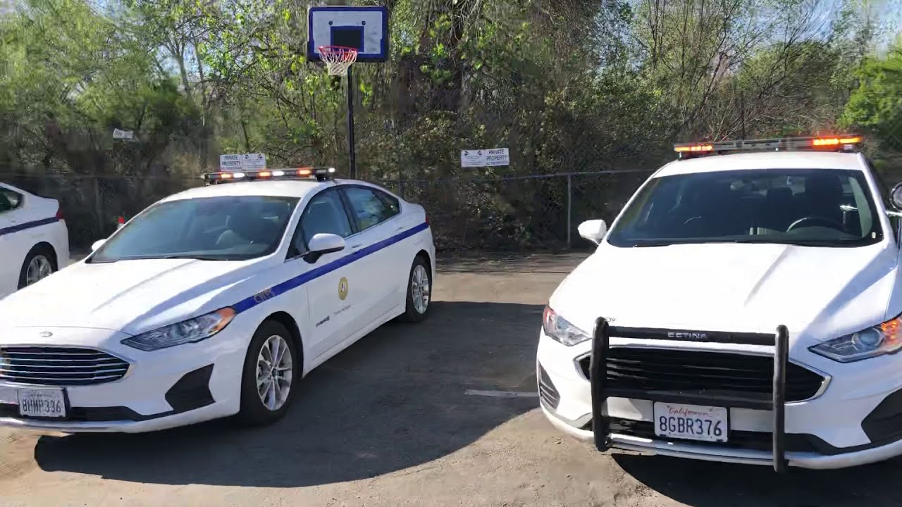 Ford Police Responder Hybrid (Ford Fusion Base Comparison)