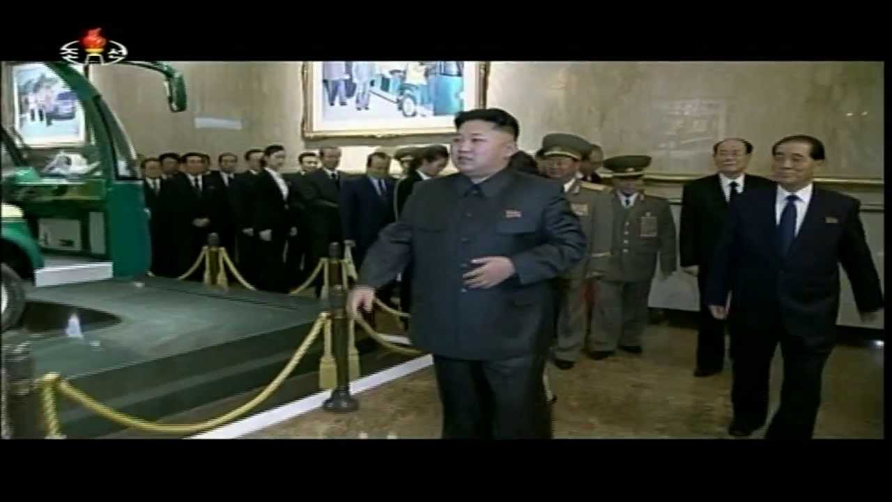 Kim Jong Un Visits Kumsusan Palace of Sun