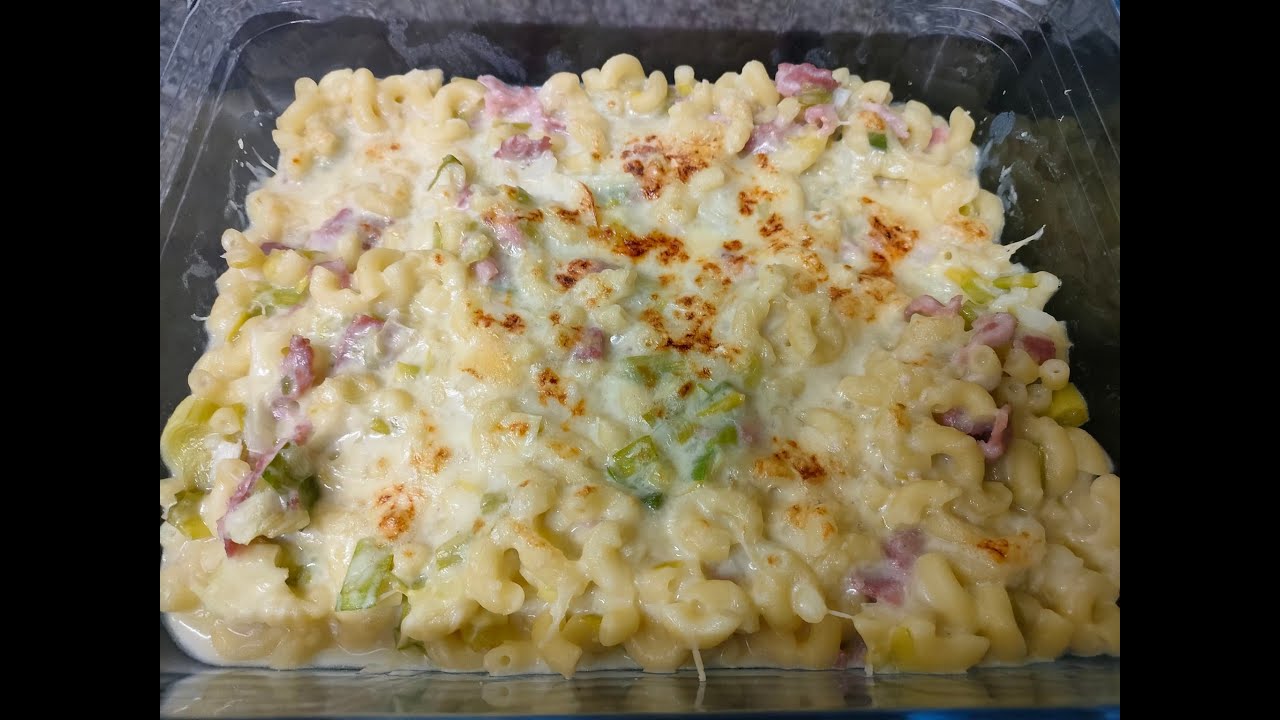 Slimming World Leek and Bacon Mac'N'Cheese Recipe (3 syns per serving)