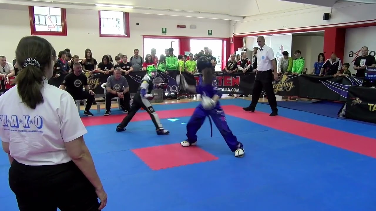 Allegra Macchi v Isabel Golding Pointfighting Cup 2023