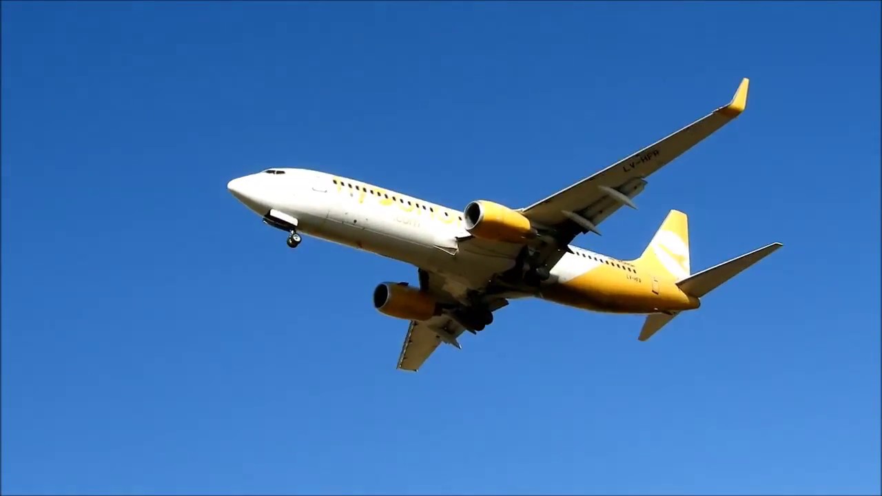 Flybondi - Boeing B737-800 (LV-HFR) approach and landing in Tucuman airport