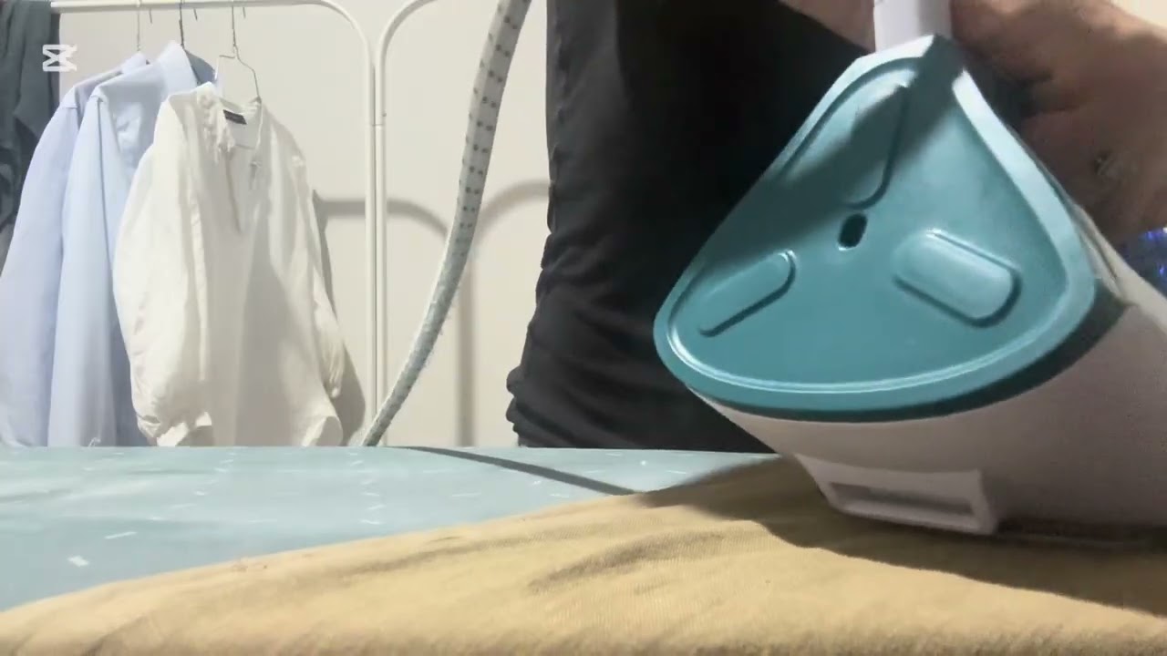 This Ironing ASMR Feels Strangely Mesmerising 😮‍💨