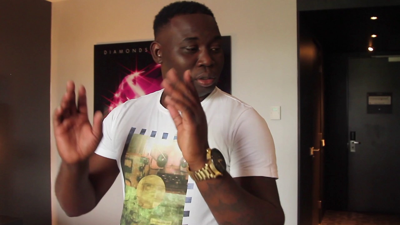 Добро пожаловать, Мони Хонд Бордо - Прибытие в Нидерланды (прямая трансляция).