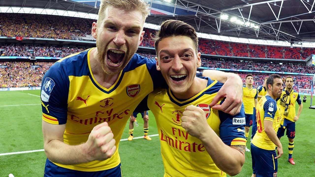 What were Mertesacker's best and worst moments?