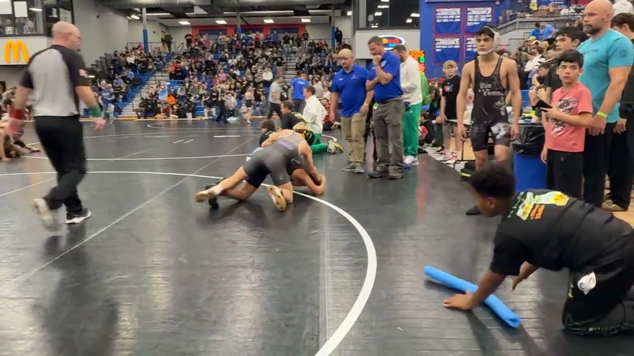 Jackson Hubbard vs Elijah Daniel